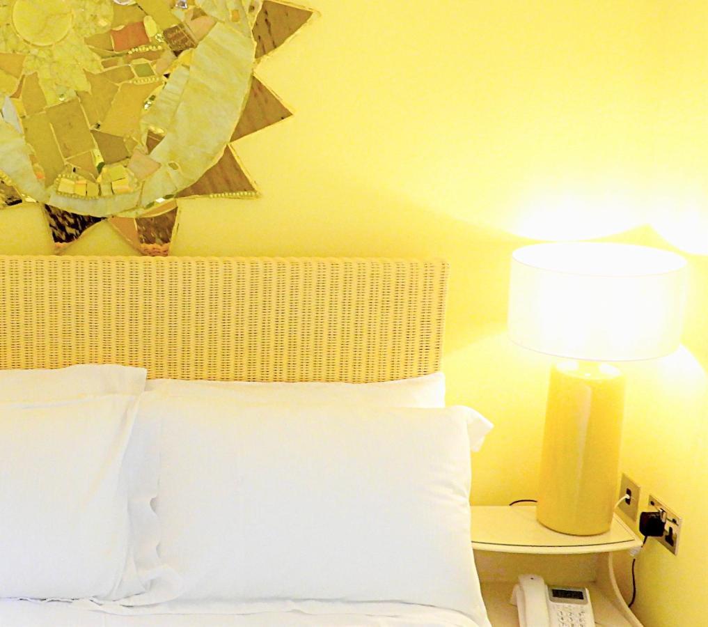 The Lion Hotel เวลช์พูล ภายนอก รูปภาพ