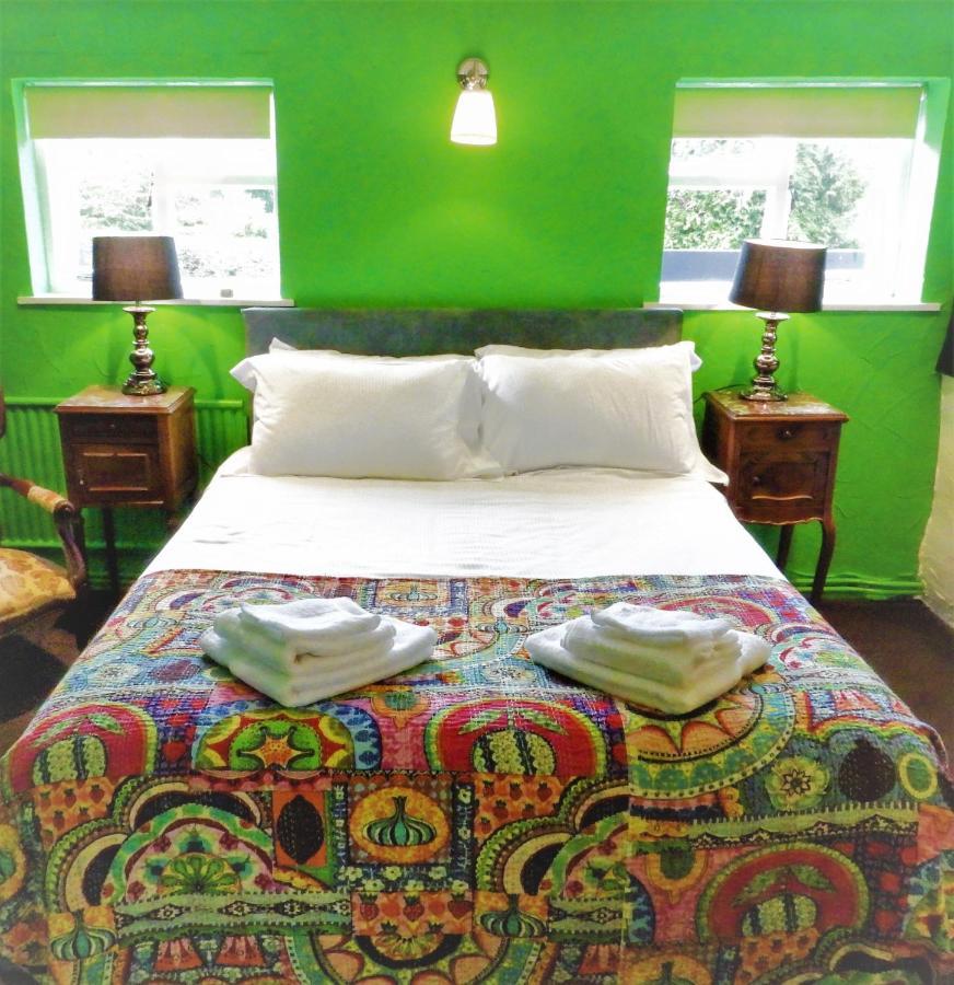 The Lion Hotel เวลช์พูล ภายนอก รูปภาพ