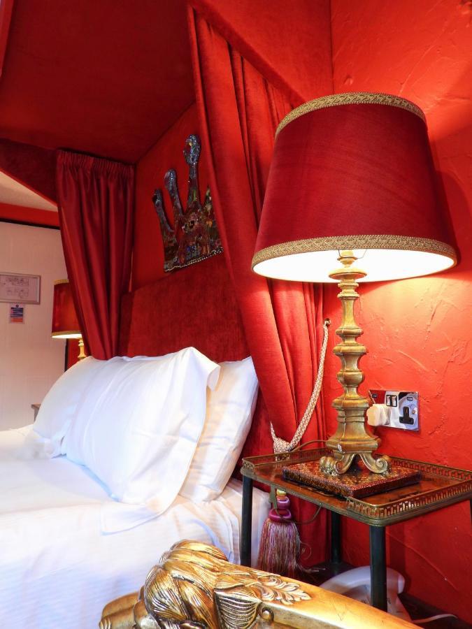 The Lion Hotel เวลช์พูล ภายนอก รูปภาพ